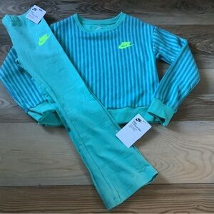Nike girls sweatshirt & flare leggings set size 6 or 6X(NWT)~PRICE IS FIRM~